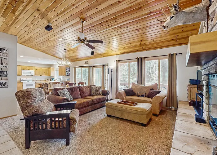 Fire Pit + Yard: Woodsy Retreat Near Woodland Holiday home Indian Pine