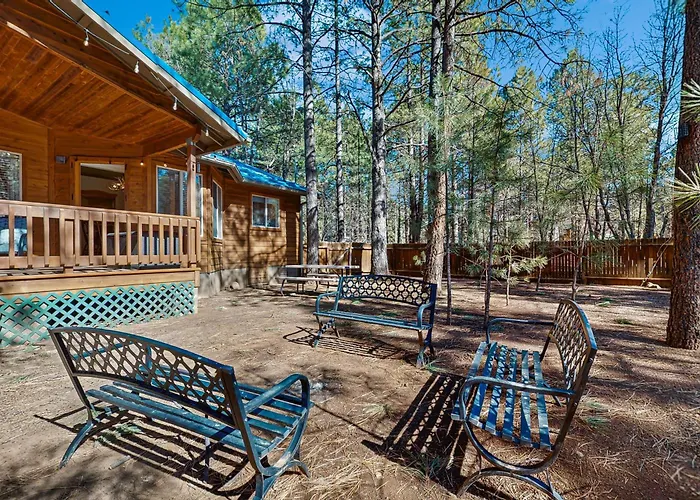 Holiday home Fire Pit + Yard: Woodsy Retreat Near Woodland